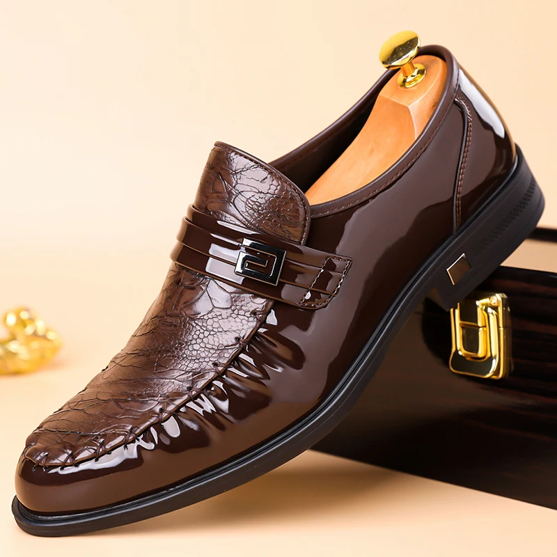 

Fashion Brand Business Banquet Formal Leather Shoes British Style Men's New Pointed Comfortable Breathable Embossed Foot Shoes