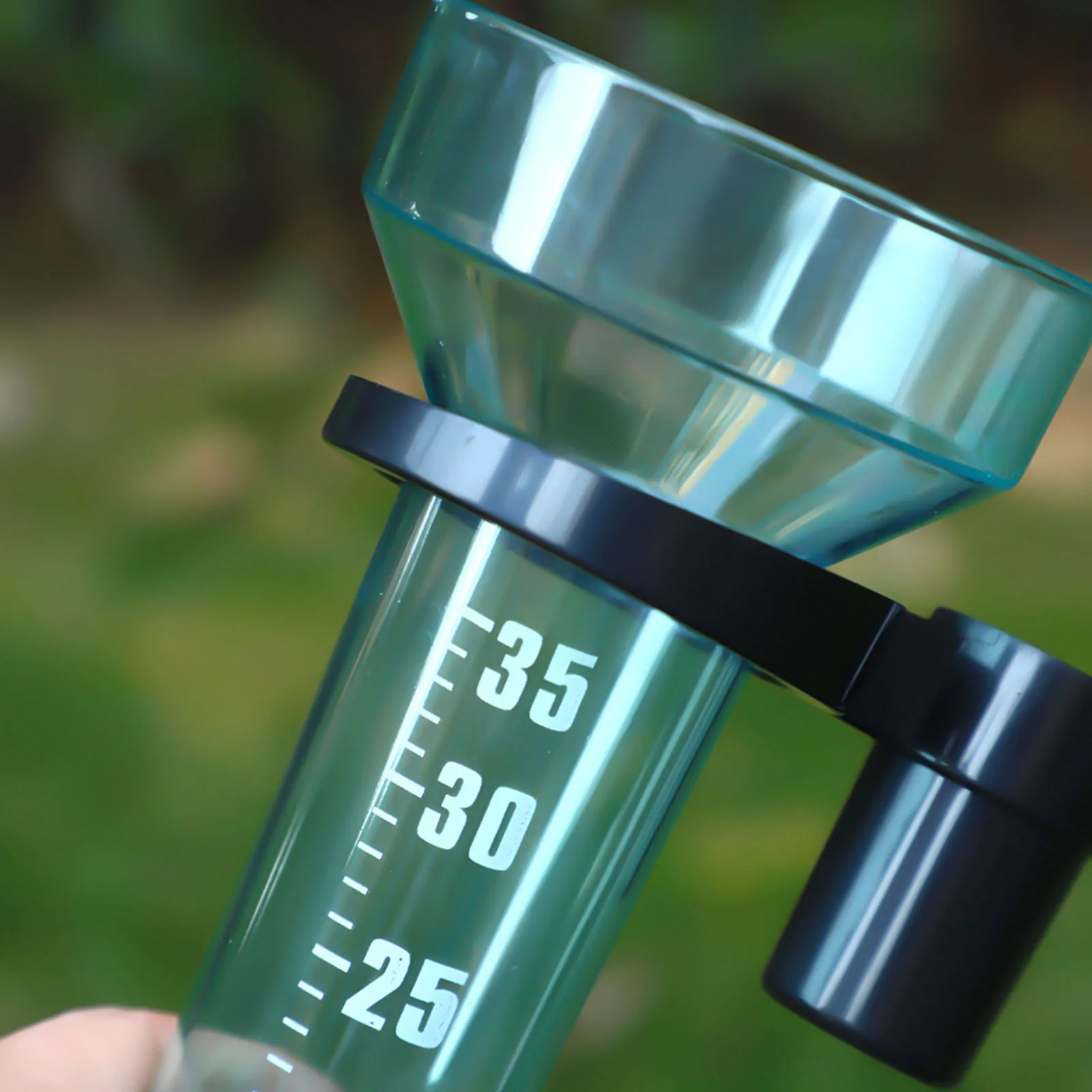 Plastic Rain Measurement Device with 35mm Capacity Rain Meter Gauge Easy To Install for Lawn Farm Garden Settings Outdoor Use