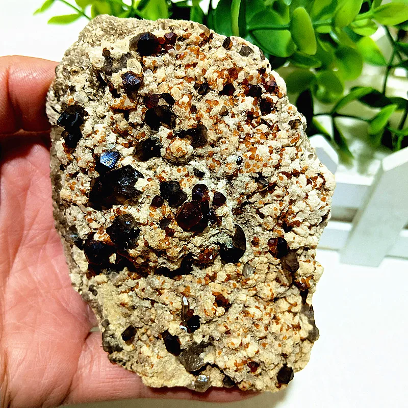 Natural Crystals Pomegranate Mineral Specimens Witchcraft Meditation Energy Spiritual Healing FengShui Room Decoration