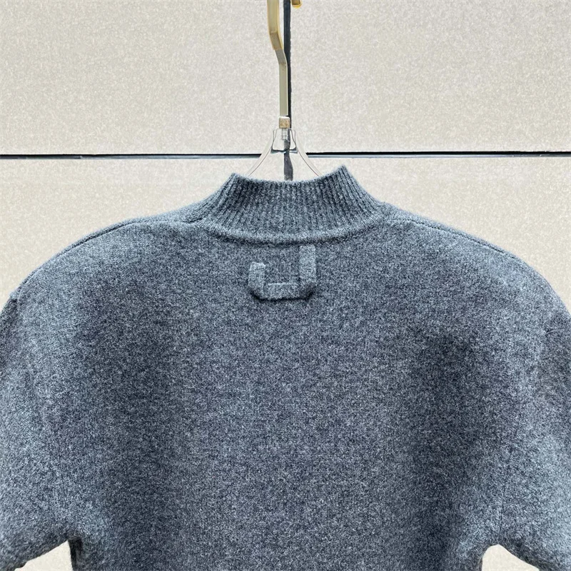 Damski sweter Nowy elastyczny, dzianinowy, dopasowany krótki rękaw, idealny na zimę 2025, 100% wełna, golf, damski pulower z golfem.