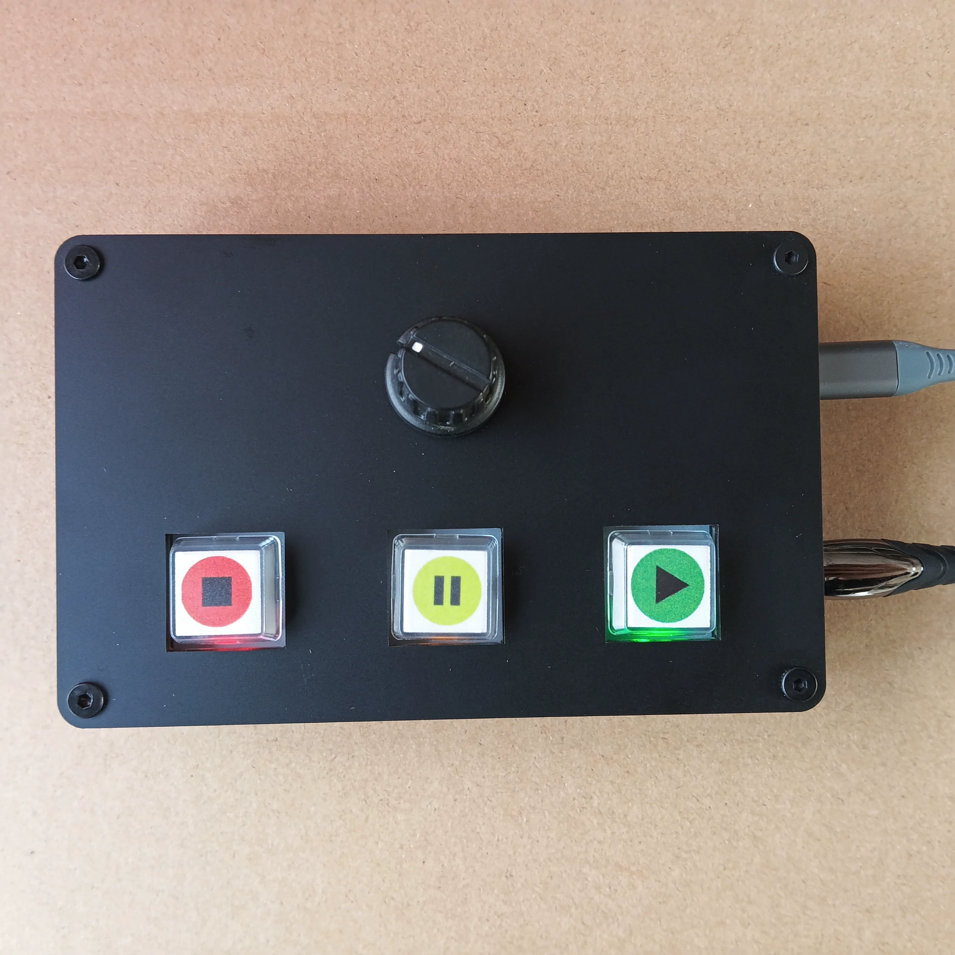 

Performance Music Audio Keyboard Applicable Playback Control Equipment: