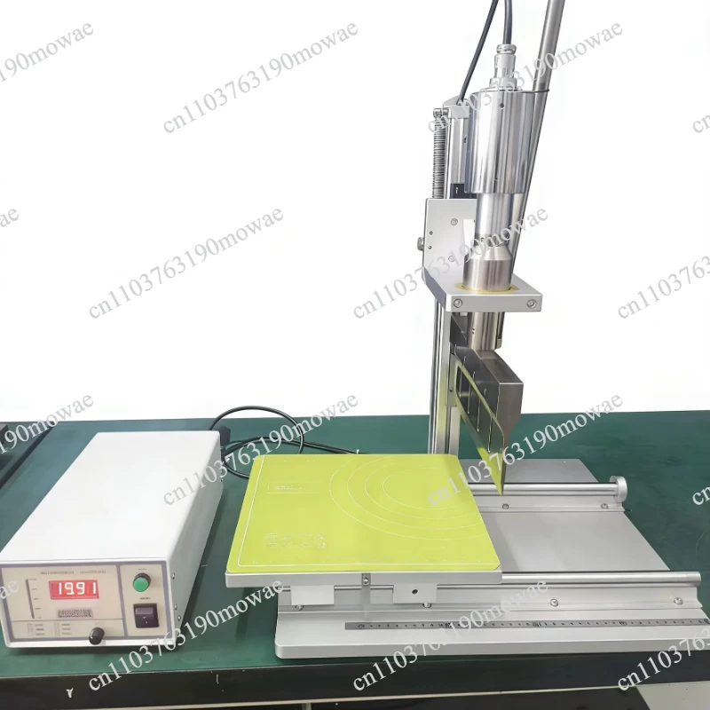 Handheld ultrasonic cake cutter, commercial catering frozen food factory cutting tool