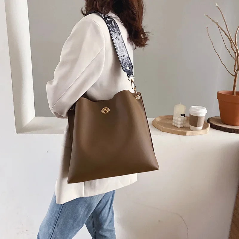 Women's PU Bucket Bag Vintage One Shoulder Crossbody Bags New  Korean Spring Simple Casual Bucket Purse