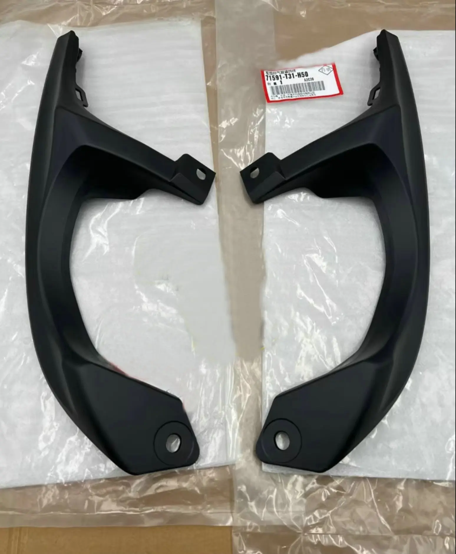 For  Civic 2022  Rear bumper tail throat trim  Rear air trim strip  Rear trim