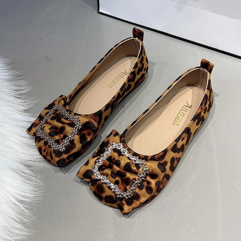 

Spring Autumn Fashionable Comfortable Elegant Versatile and Wear-resistant Casual Flat-soled Leopard Print Shoes