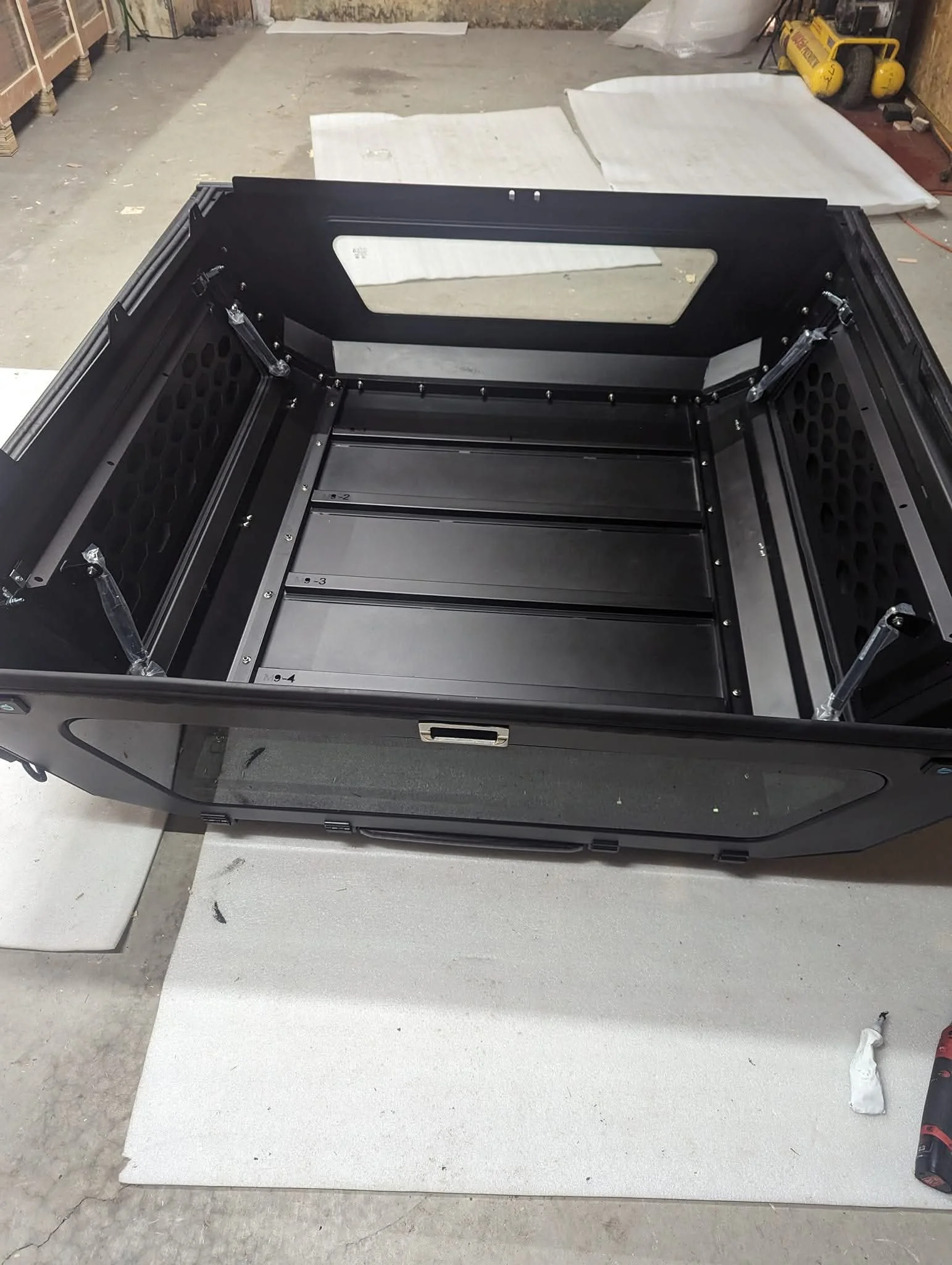 Waterproof Truck Canopy for  BT-50 High-Rise Truck Cap with Roof Racks Black Matte Truck Topper