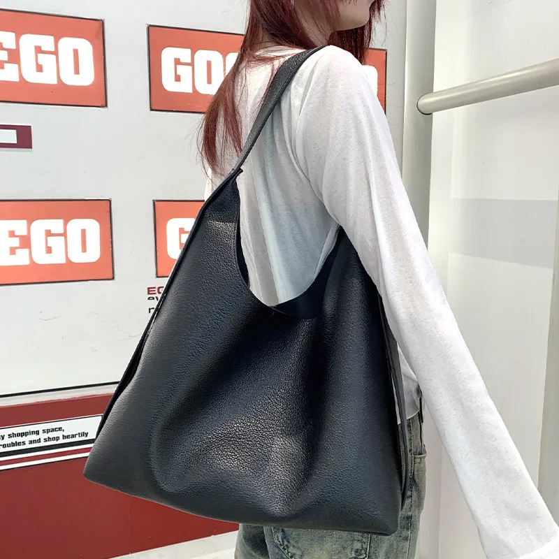 

Retro Shoulder Bag for Women Large Capacity PU Leather Lychee Pattern Bucket Bag Textured Autumn Winter Versatile Portable Mothe