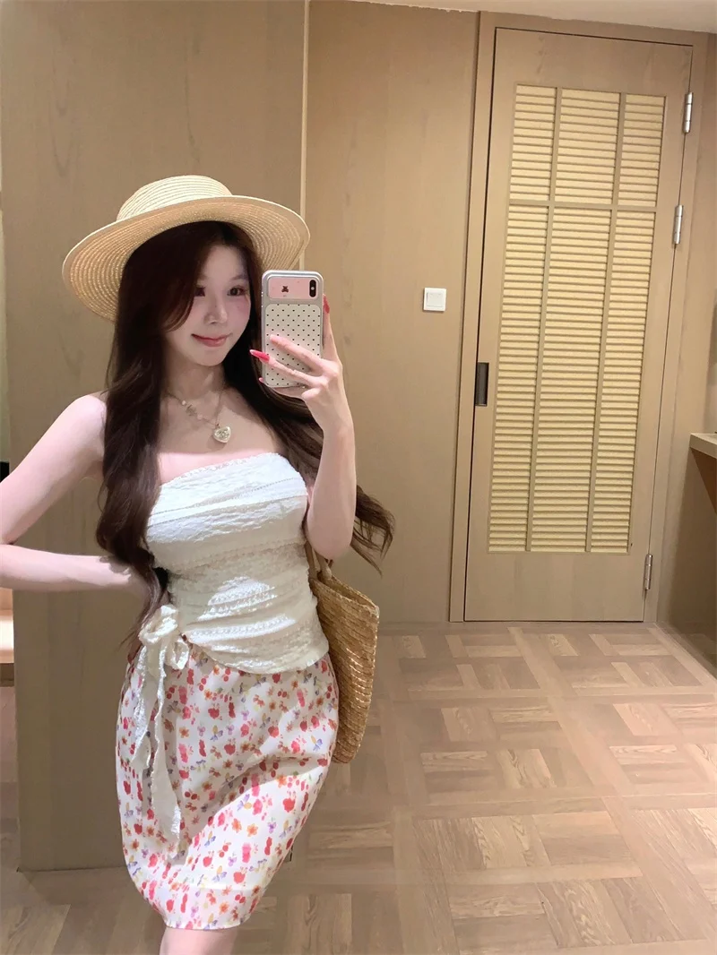 

Women's Summer Outfit Crop Top Backless Vest Floral Skirt Two-Piece Set Sleeveless High Waist Lace Detail Commute Style