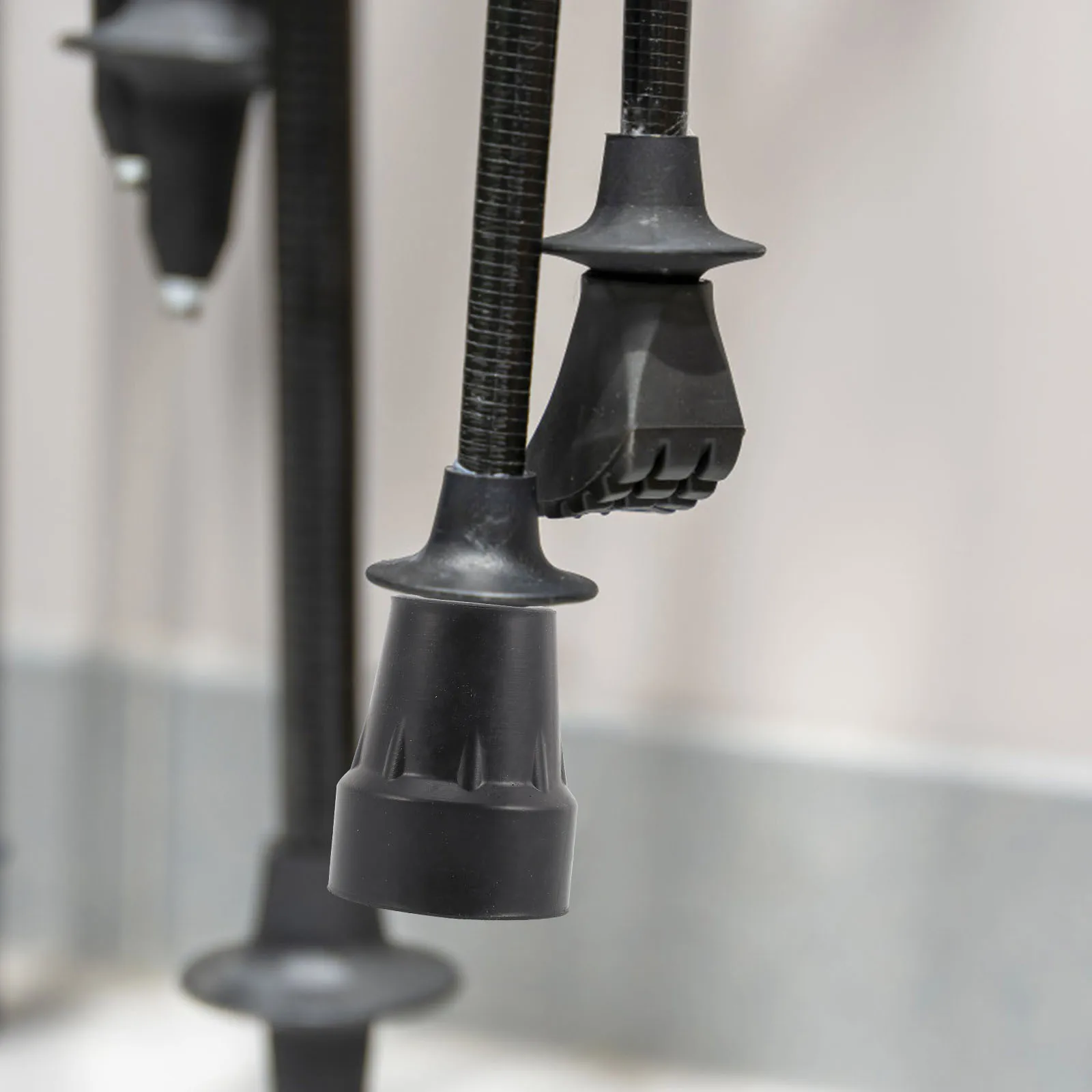 

Trekking Pole Cover Non-Slip Crutch Foot Tips Durable Rubber Material Shock Absorption for Mountaineering Hiking