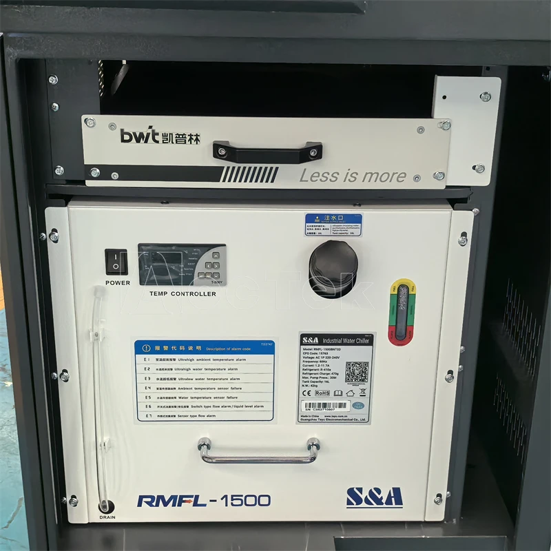 Mesin las Laser genggam 1500W, mesin las Laser serat Laser untuk las logam memotong air mesin las logam pendingin
