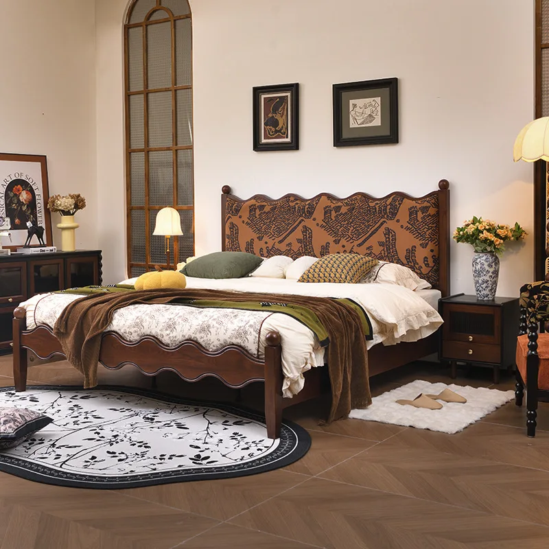 

French retro soft bag solid wood bed master bedroom 1.8 meters light luxury bed medium antique waves ripples high-end double