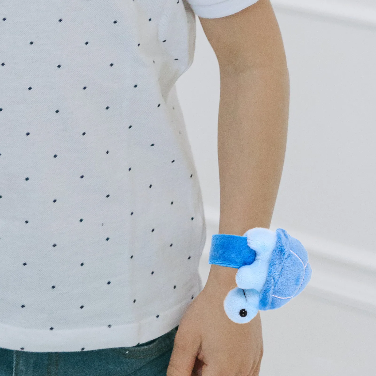 

2Pcs Stuffed Slap Bracelets Tortoise Soft Snap Wristbands Kids Party Favor Animal Bands Slap Bracelet Kids Toy