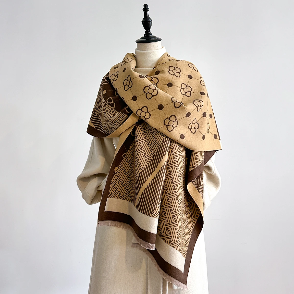 New Brand Elegance Two-Sided Print Scarf Soft Warm Fringe Pashmina Shawl Autumn and Winter Outdoor Coldproof Windproof Blanket