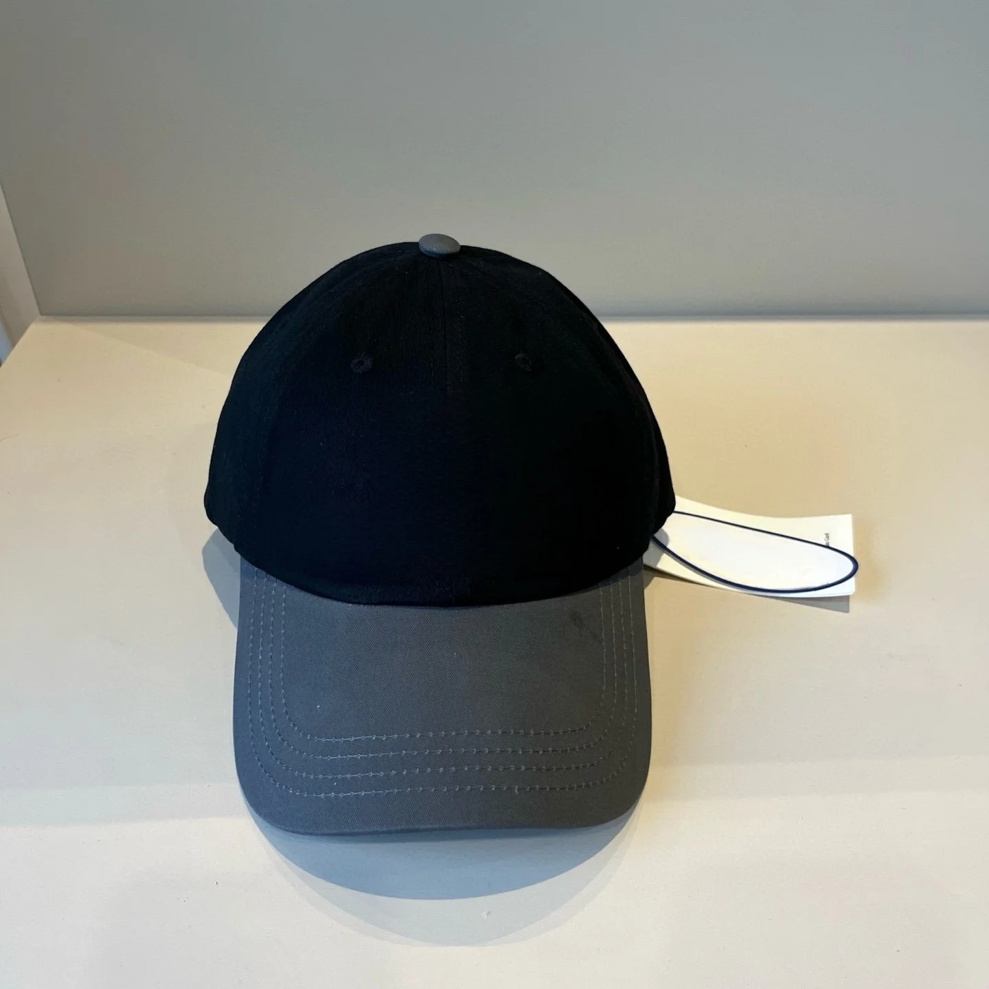

Quality Unisex Embroidered Baseball Cap Comfortable Outdoor Headwear Couples Heartwarming Festival Gift Popular Similar Caps