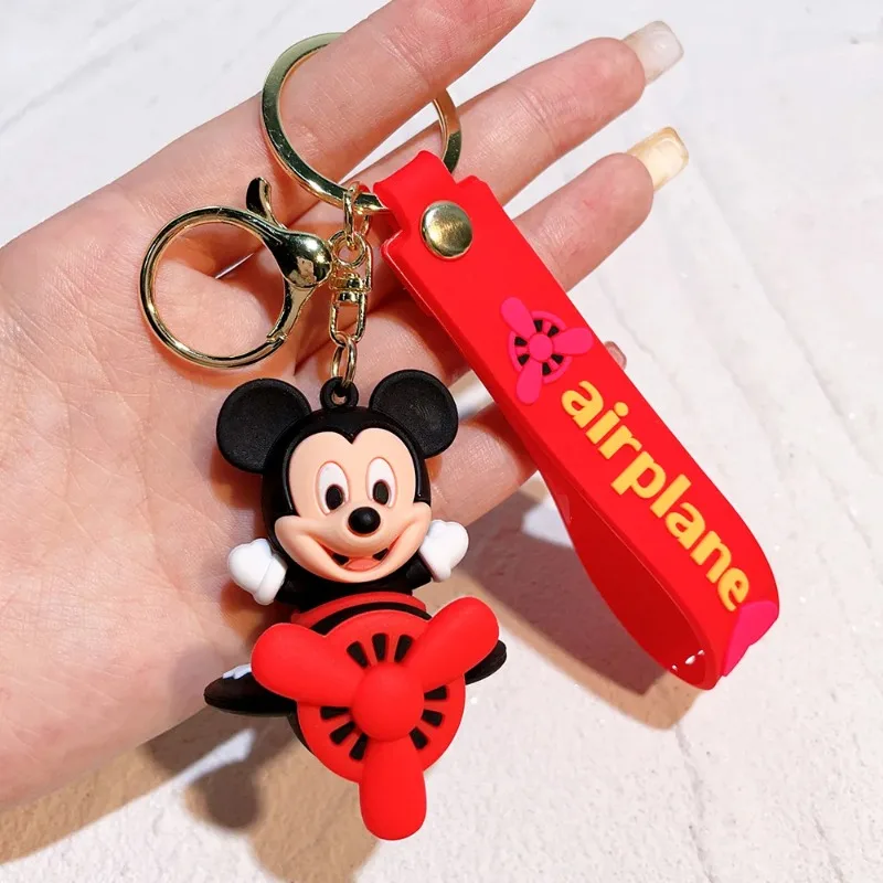 Cartoon Winnie the Pooh keychain pendant cute school bag pendant keychain cartoon couple silicone doll exquisite car keychain