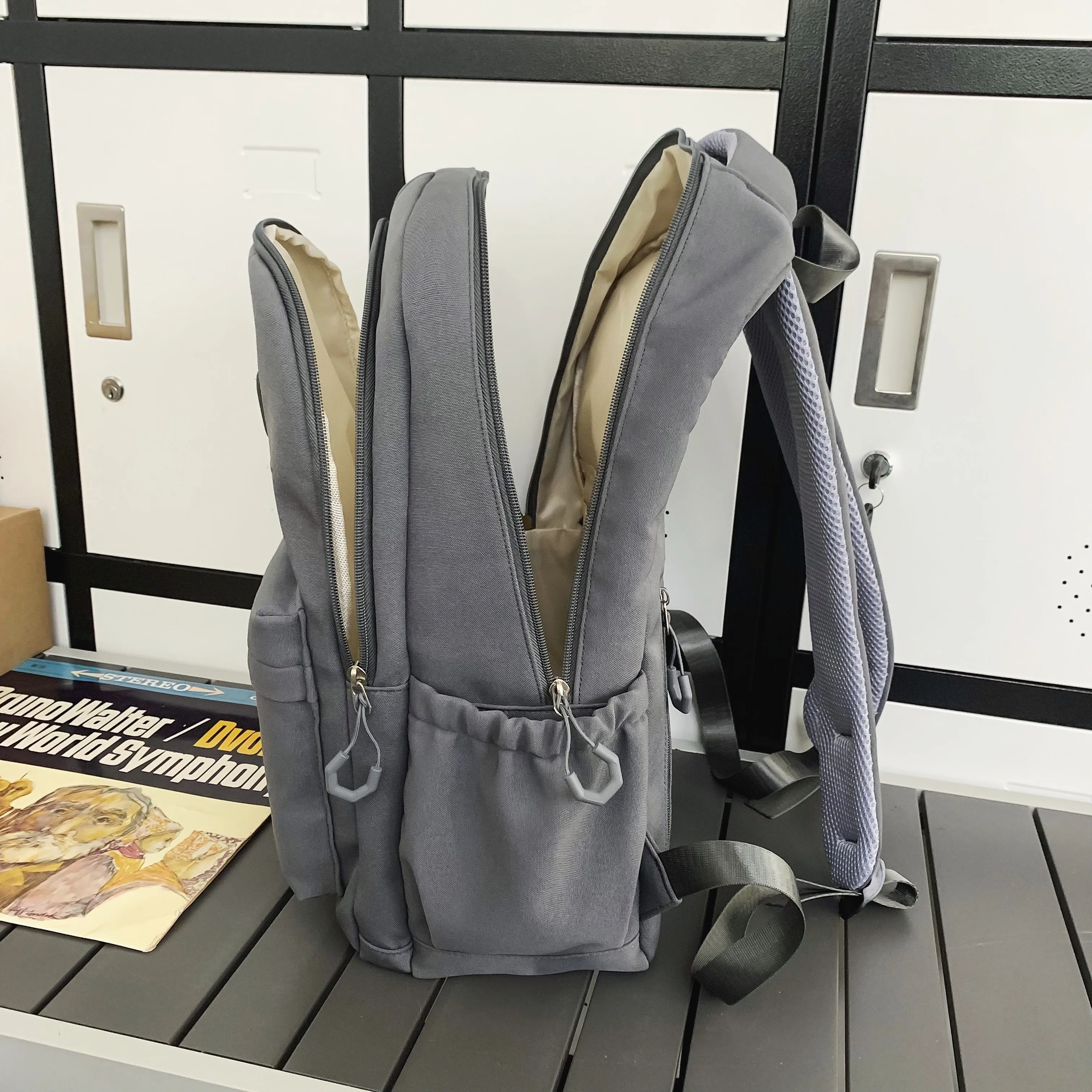 Schoolbags for female junior high school students large capacity boys high school backpack ins simple college students lightweight wide shoulder