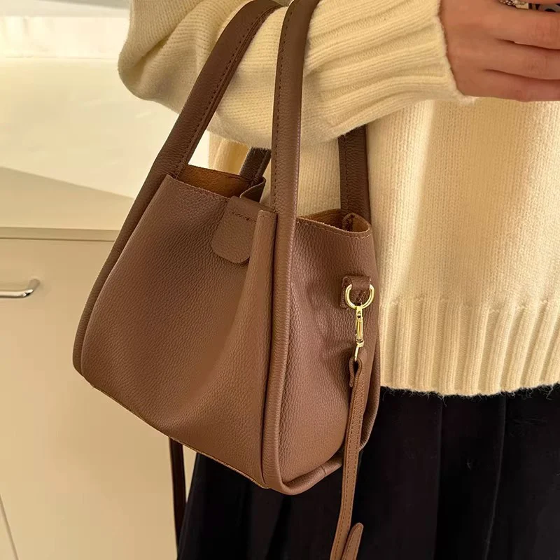 

2024 New Fashion Bucket Bag For Women Retro Texture Commuting Work Single Shoulder Crossbody Bags Simple Solid Student Handbags