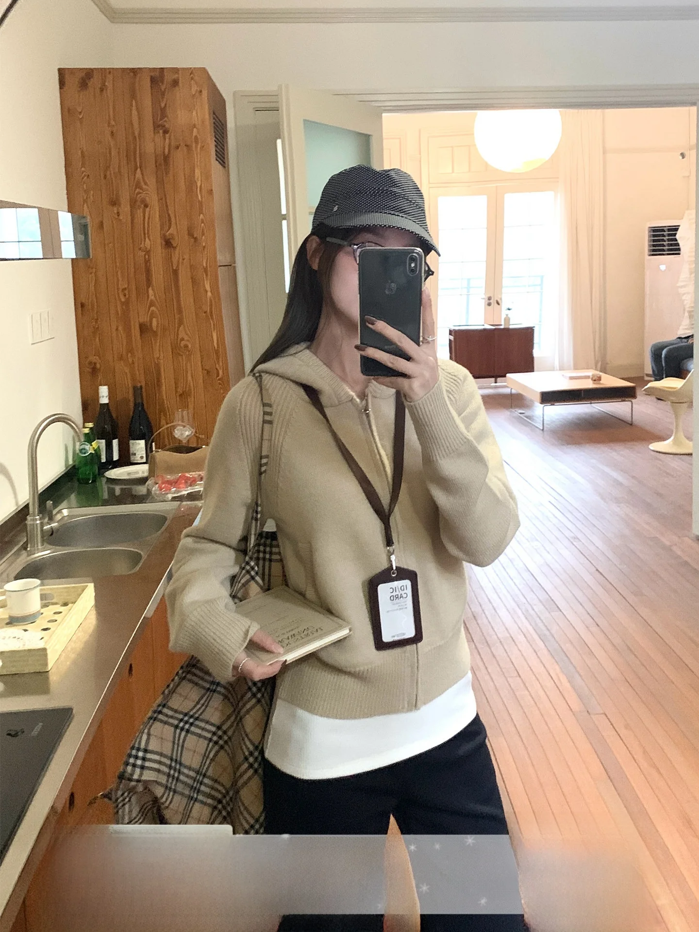 

Женский вязаный кардиган свободного кроя в корейском стиле с капюшоном на молнии, универсальная верхняя одежда для ранней весны, маленький размер