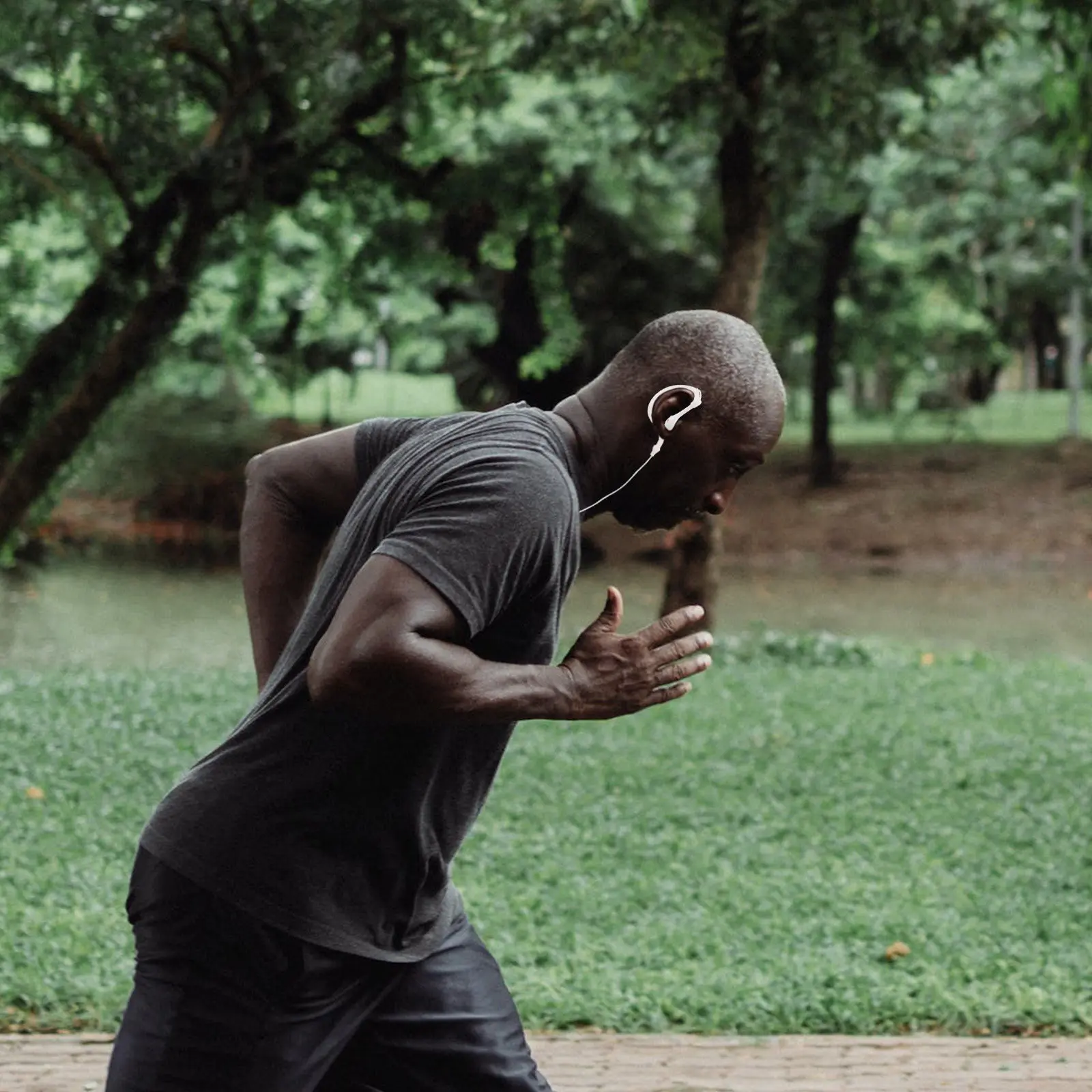 

Водонепроницаемые наушники с клипсой, легкие, для занятий спортом, MP3-плеер, для плавания, бега, тренажерного зала, удобные проводные наушники для занятий спортом на открытом воздухе