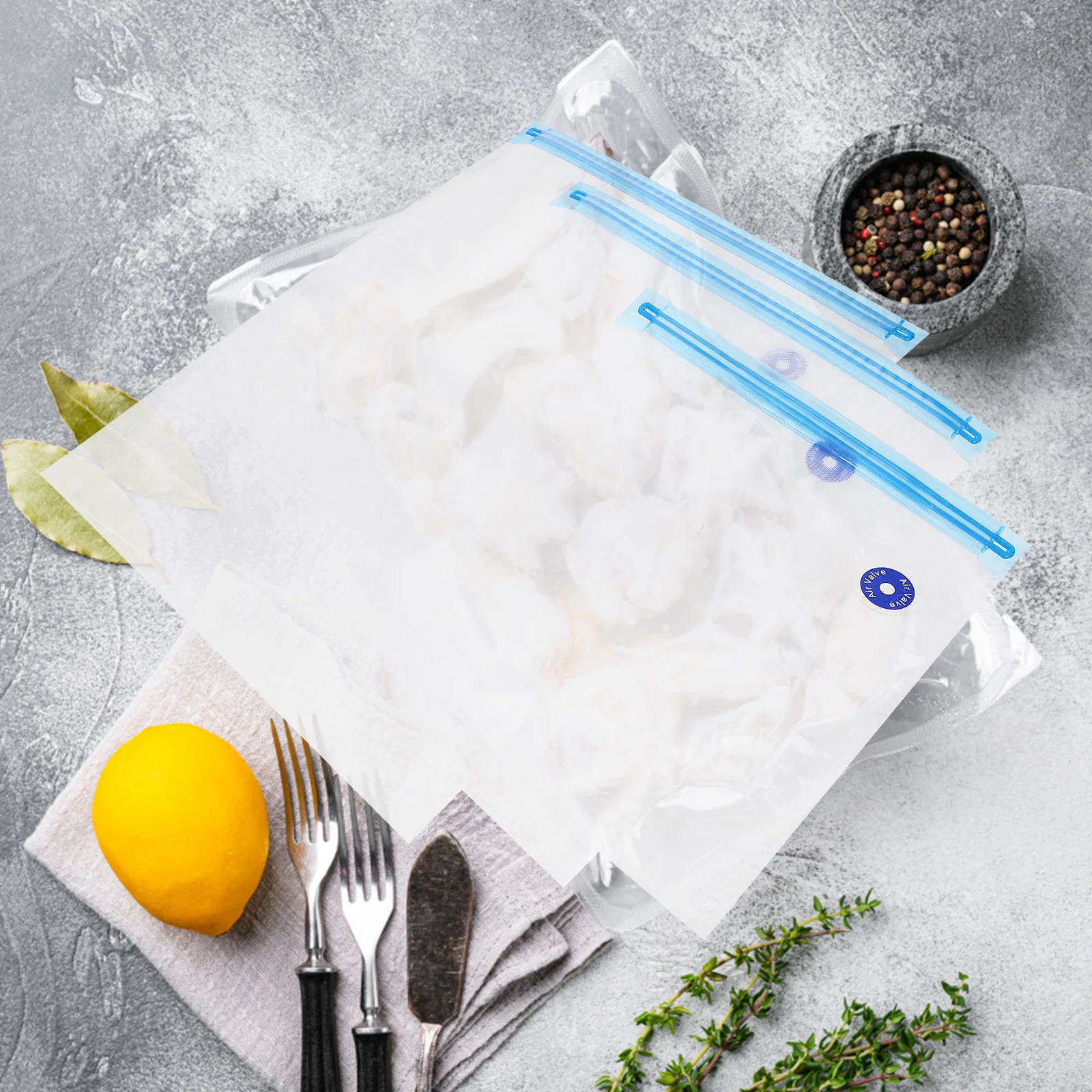 

1 set Reusable Vacuum Food Storage Bags Sealing Fresh Keeping Packaging with Clips Safe Material for Home Use