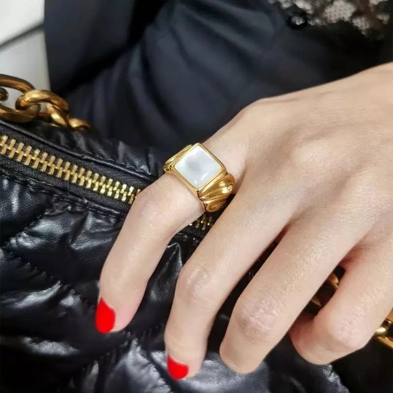 Titanium With 18 K Gold Natural Shell Solidi Ring Stuning Designer T Show Club Cocktail Party Rare Japan Korean INS