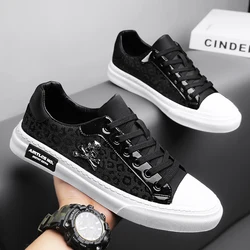 men's shoes  Casual Versatile  Flats Skateboard Shoes Breathable Lightweight Fashion Trend Sneakers