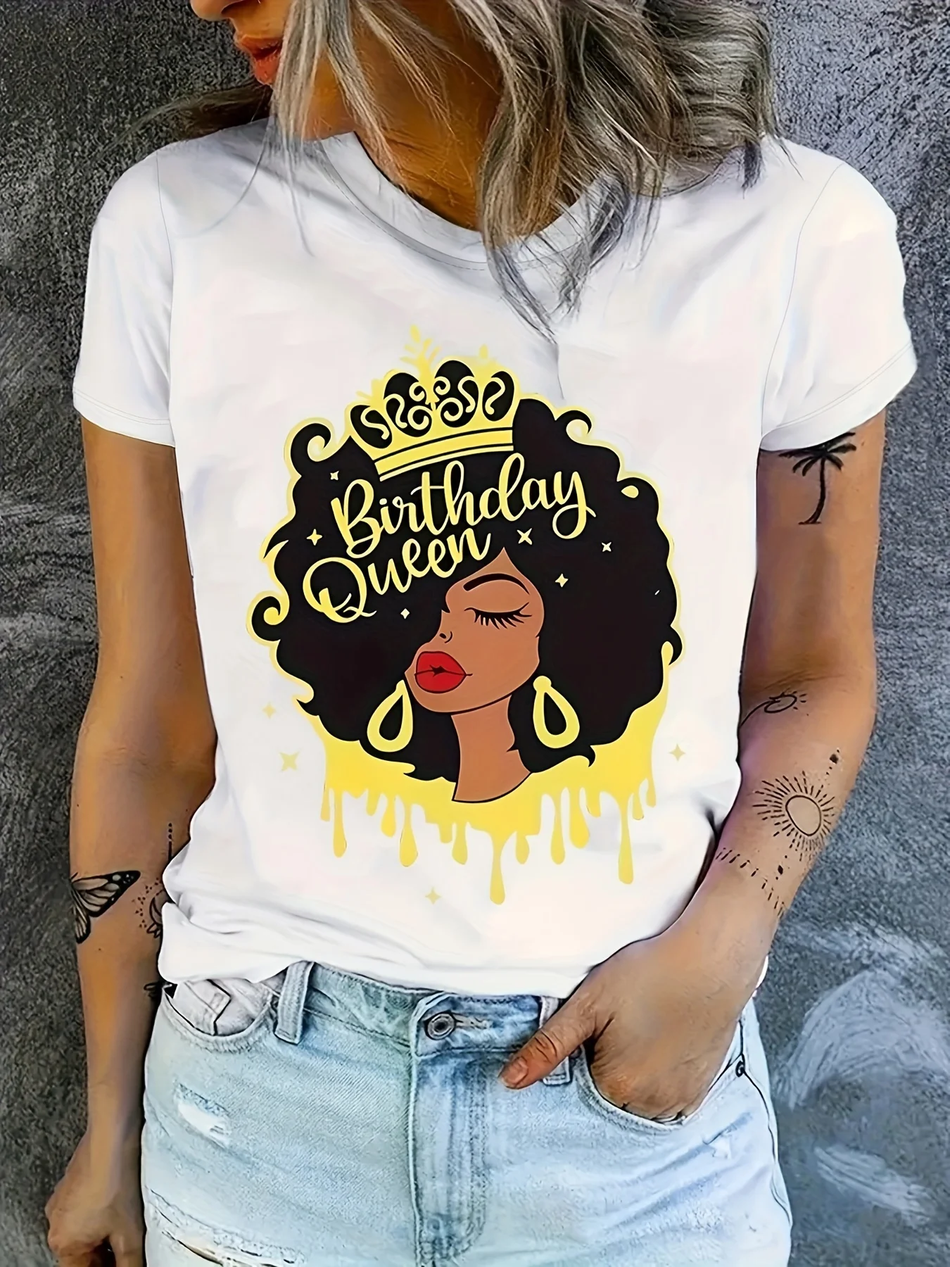 

Birthday Queen Print Crew Neck T-shirt, Casual Short Sleeve Top For Spring & Summer, Women's Clothing