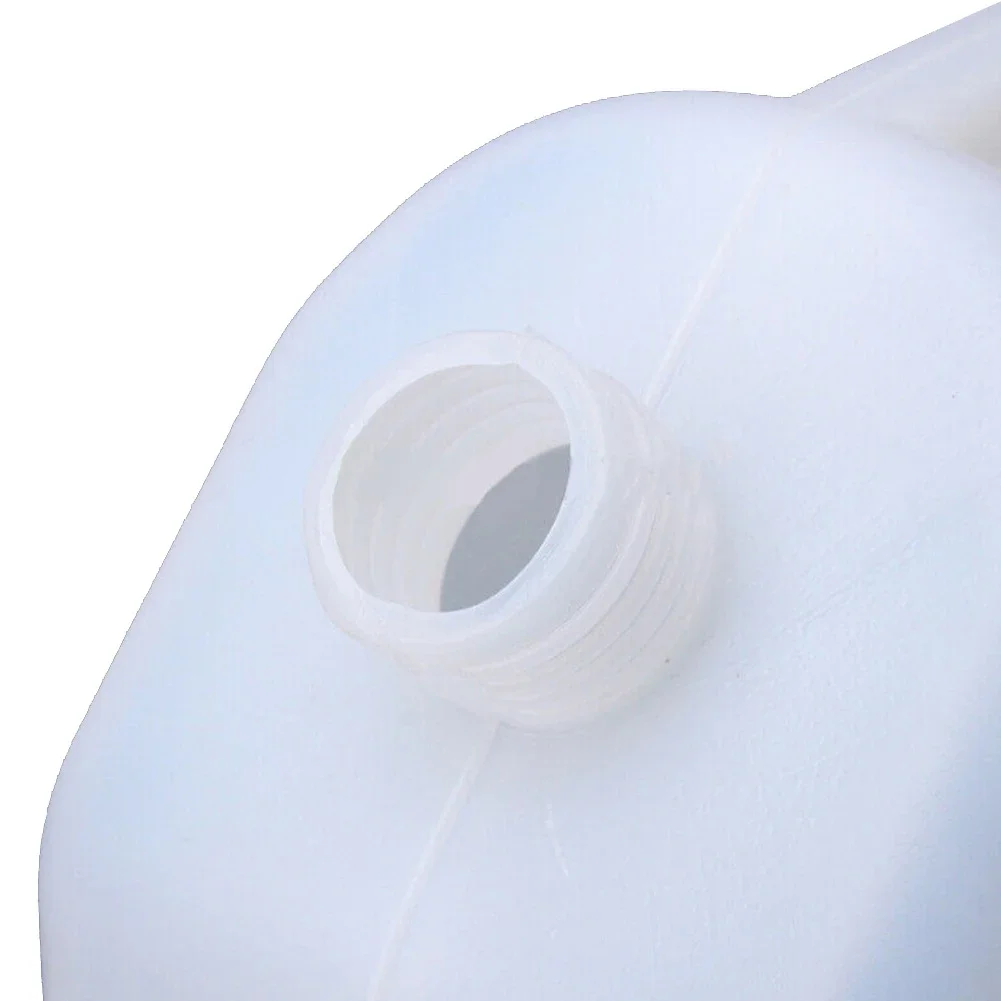 White Oil Mixing Container Petrol Oil Mixer 25 1 40 1 50 1 Mixing Ratios Dual Compartment Design Plastic Construction
