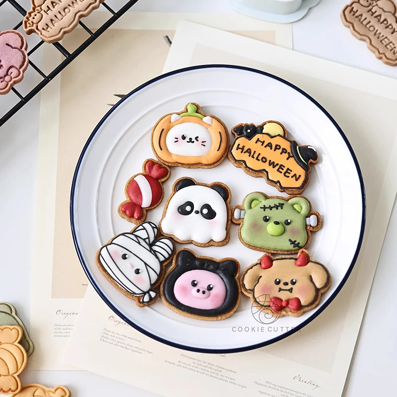 8Pcs/Set Halloween Cookie Mold Animals Witch Pumpkin Bear Shape Icing Cookie Cutters And Stamps DIY Cake Tools For Decoration