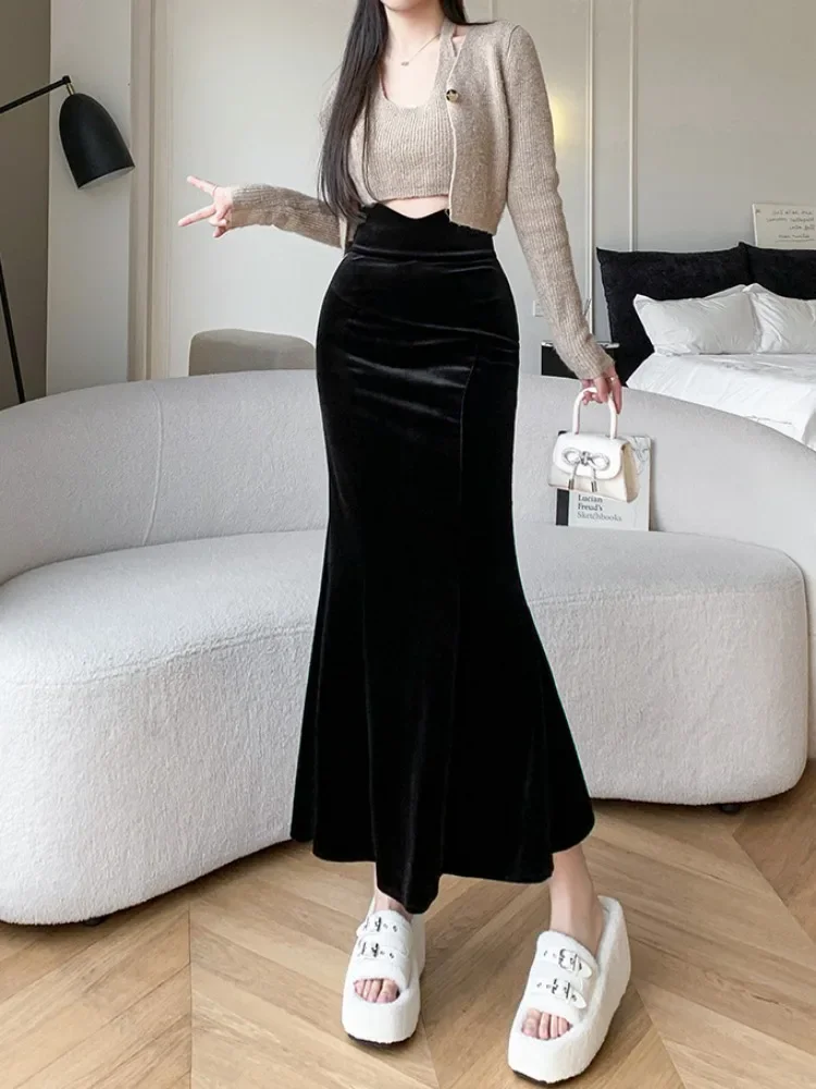 

Irregular High-waisted Black Fleece Long Skirt Korean Autumn Winter New Gold Velvet Fishtail Skirt Mid-length Slim A-line Skirt