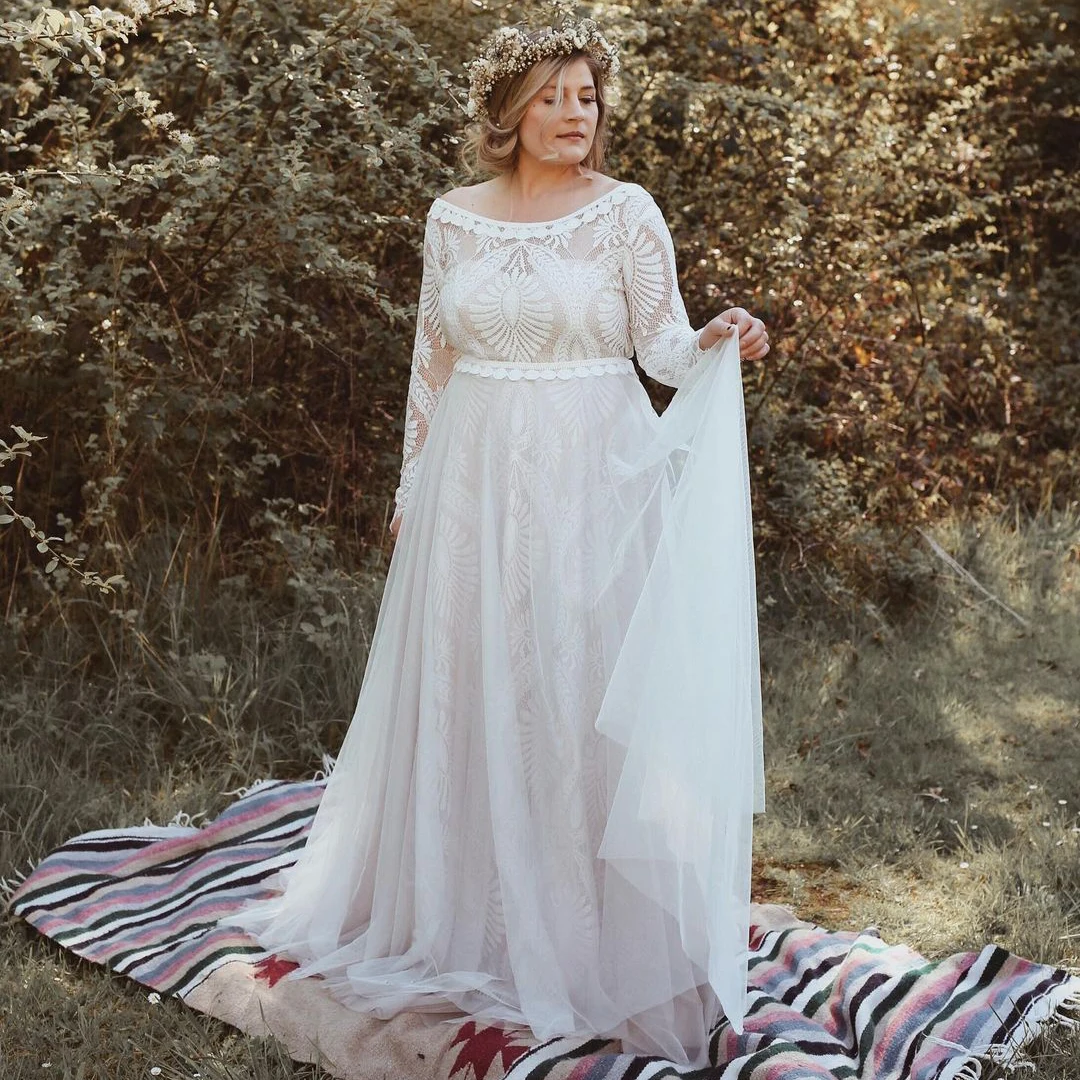 Abito da sposa oversize di grandi dimensioni con scollo rotondo Maniche lunghe aderenti Una linea di tulle con strascico in pizzo Abiti da sposa personalizzati rustici