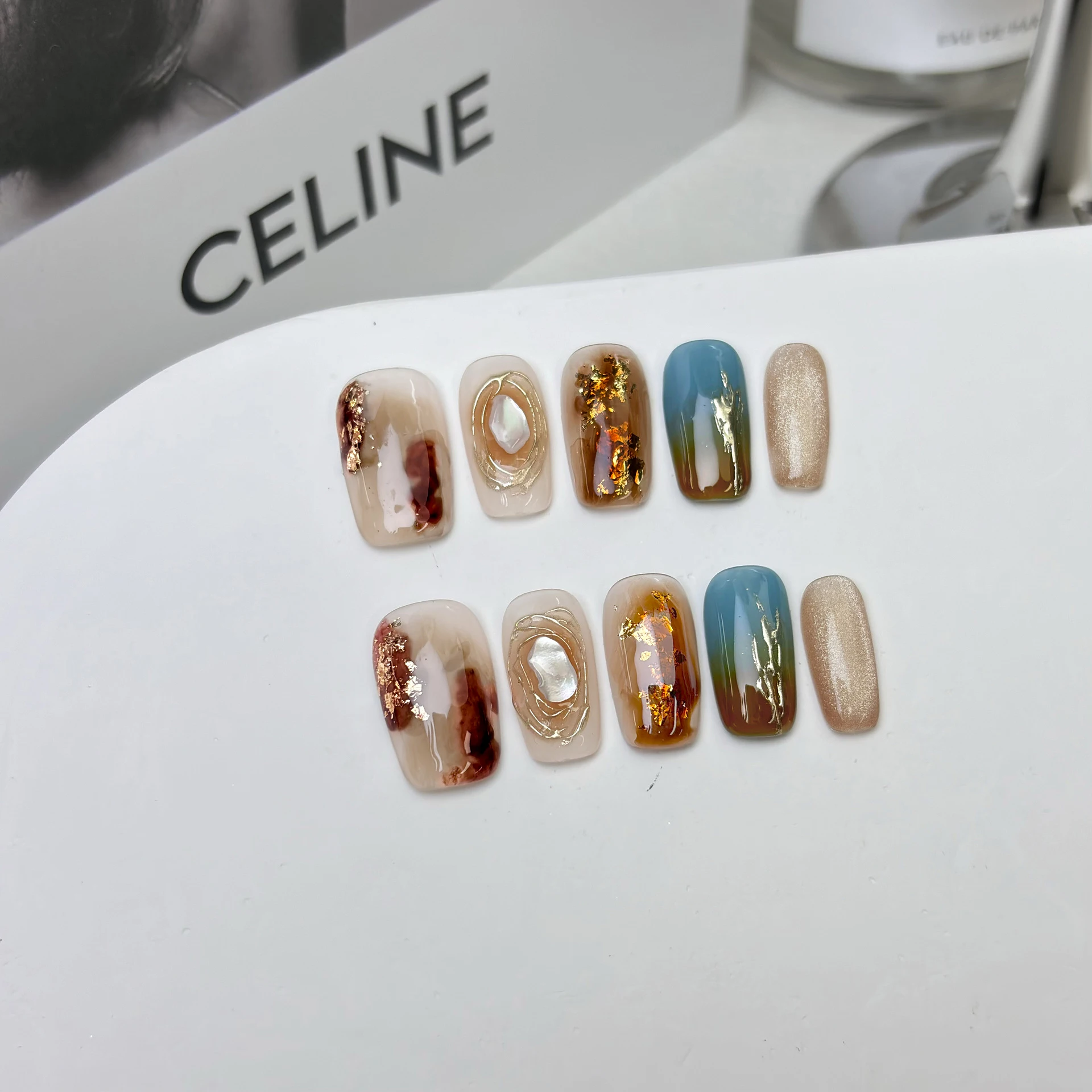 10 Stück hochwertige handbemalte rosa Katzenaugen-Blumen, handgefertigte künstliche Nägel, rosa kurze Nageldekorationspflaster für Mädchen