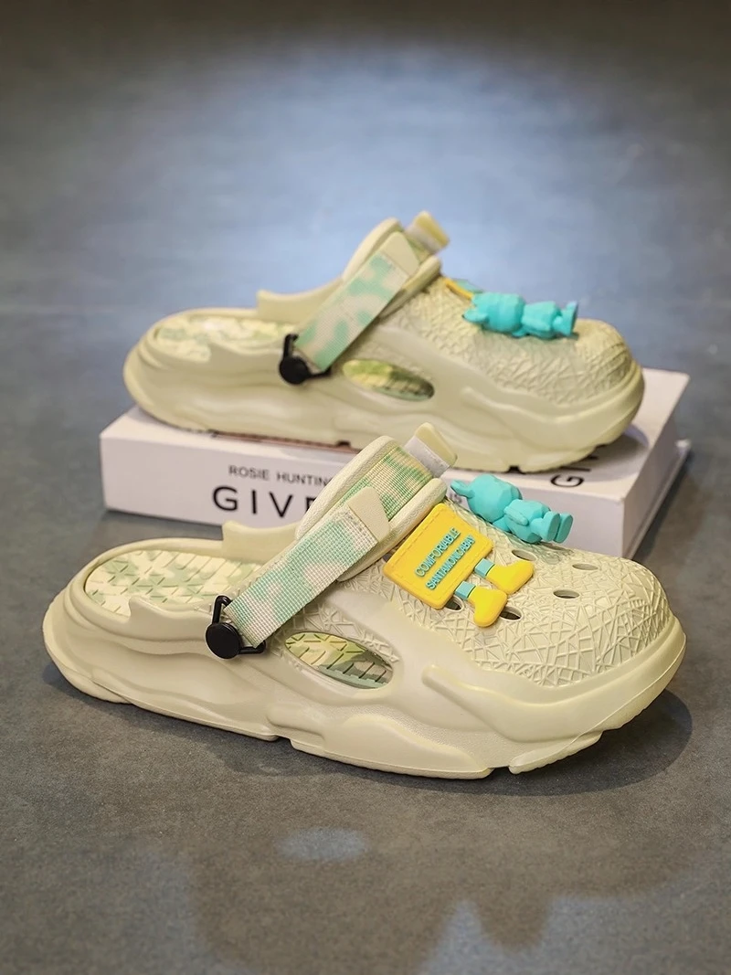 

Men's Summer Outdoor Wearable Clog Shoes Two-Way Head Cover Slippers Sports Driving Beach Sandals Casual EVA Injection Mould