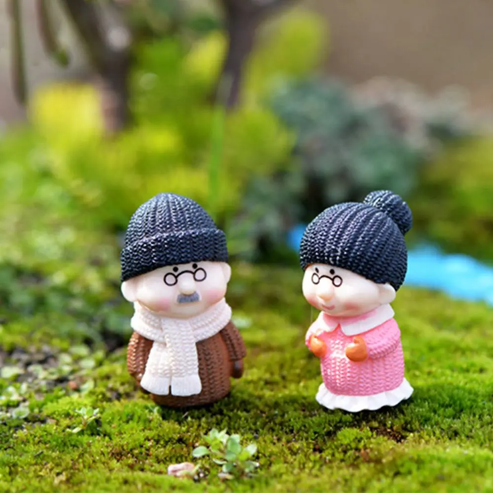 Crafts DIY Accessories Gift Miniatures Winter Clothing Cake Ornament Old Couples Statue Micro Landscape Grandparents Figurines