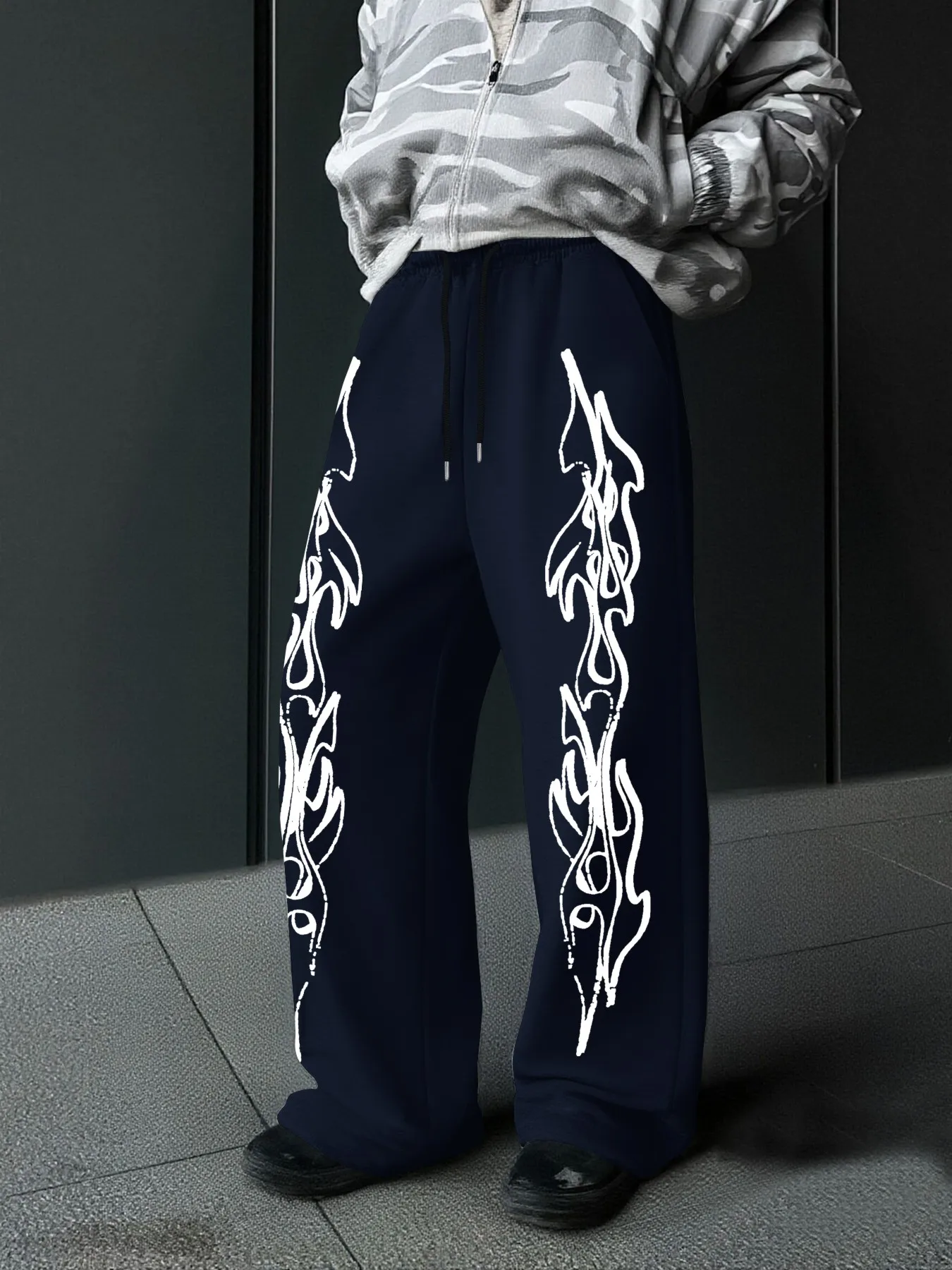 Men's Fashion Casual Sports Straight Leg Pants with Personalized Flame Print Design, Loose and Comfortable