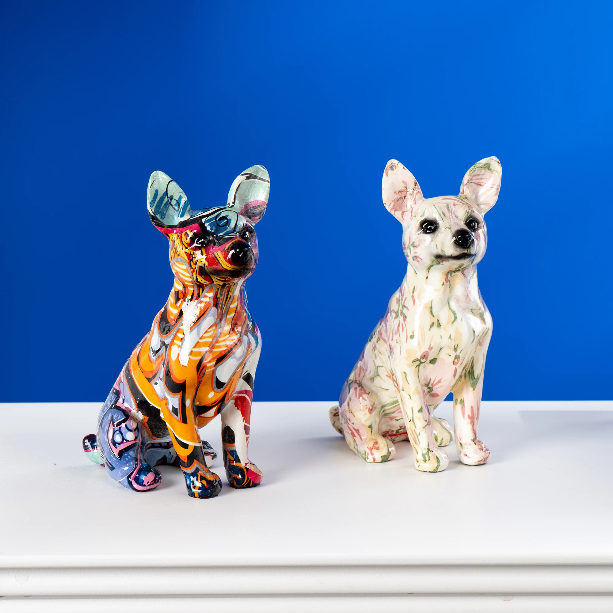 Art Graffiti  Creativity Modern Colorful Bigger Chihuahua Statue Wholesale Office Ornaments Printing Resin Dog Home Decor Crafts