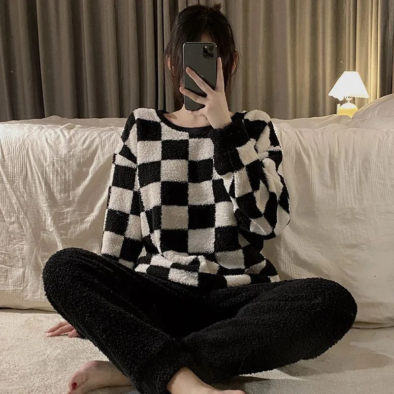 2023 New Coral Velvet Pajama Women Autumn Winter Sleepwear Thickened Warm Loungewear Two Piece Flannel Round Neck Homewear Suit