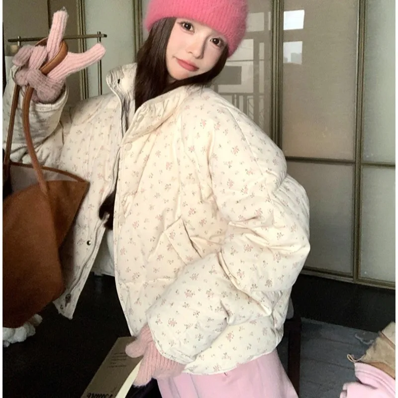 

A New Winter Korean-style Sweet Petite Short Down Cotton-padded Jacket with Floral Prints From Super Girl Fashion and Warm Coat
