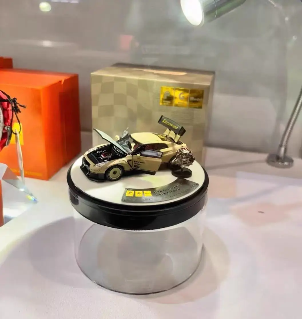 

В наличии: Коллекционная модель PGM 1/64 R35 (литая под давлением) – идеальный подарок на день рождения, для хобби и демонстрации.