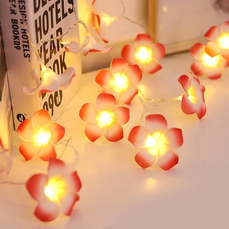 

、Проссграничные светодиодные гирлянды Plumeria Фестивальное украшение комнаты Атмосфера Мини-светильники Девушка Реалистичные цветочные свадебные огни