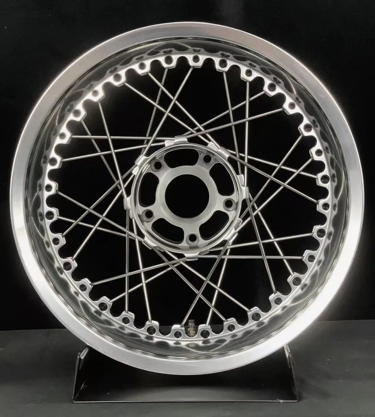 

Multi-Spoke Forged Aluminum Motorcycle Wheel Rim 18*10.5/16*5.5/18*3.5/21*3.5