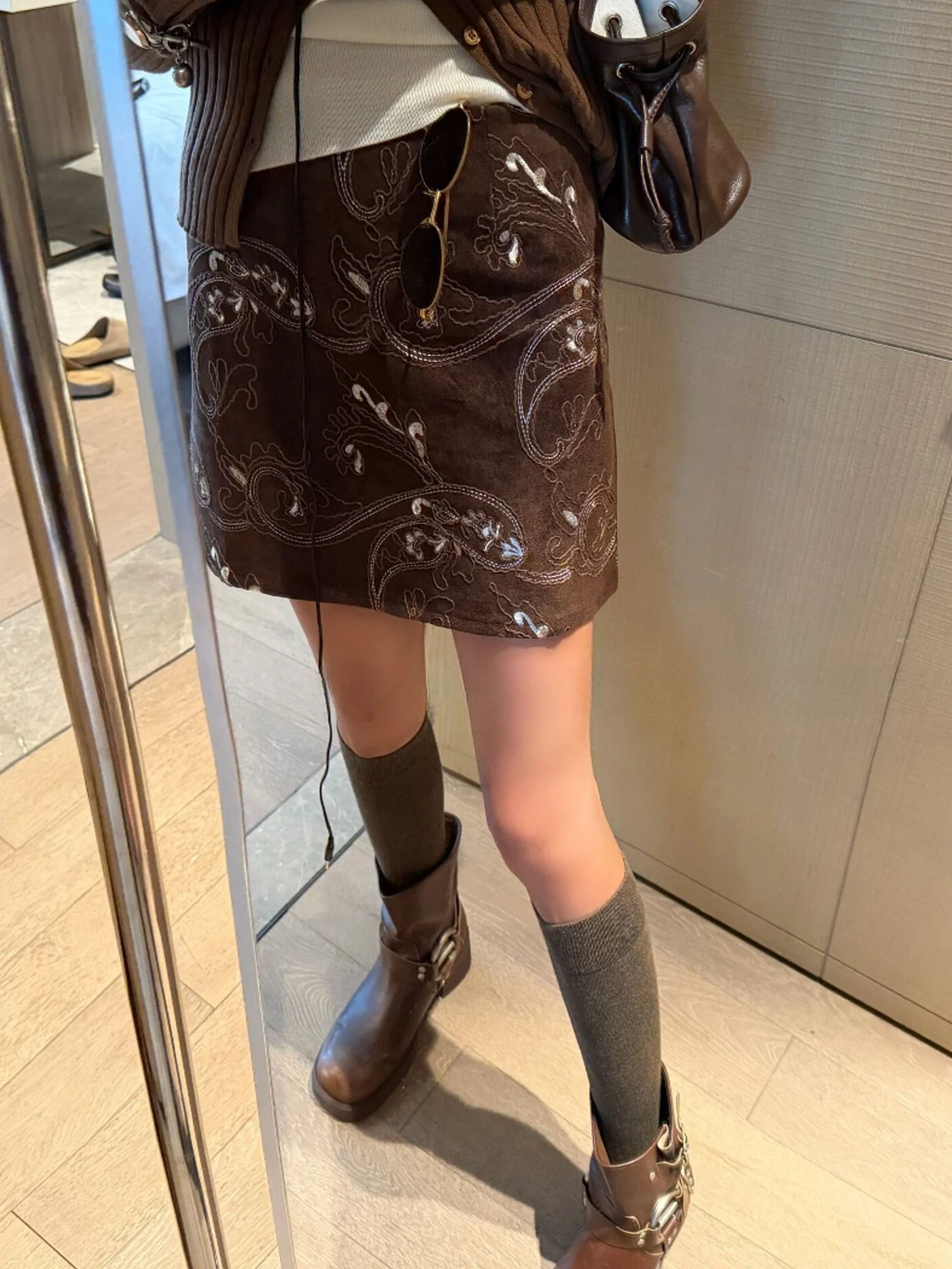 Retro Embroidered Deer Skin Velvet A-Line  Skirt Women's High Waist Slimming Short Skirt Anti-Light Walking Girl Spring A...