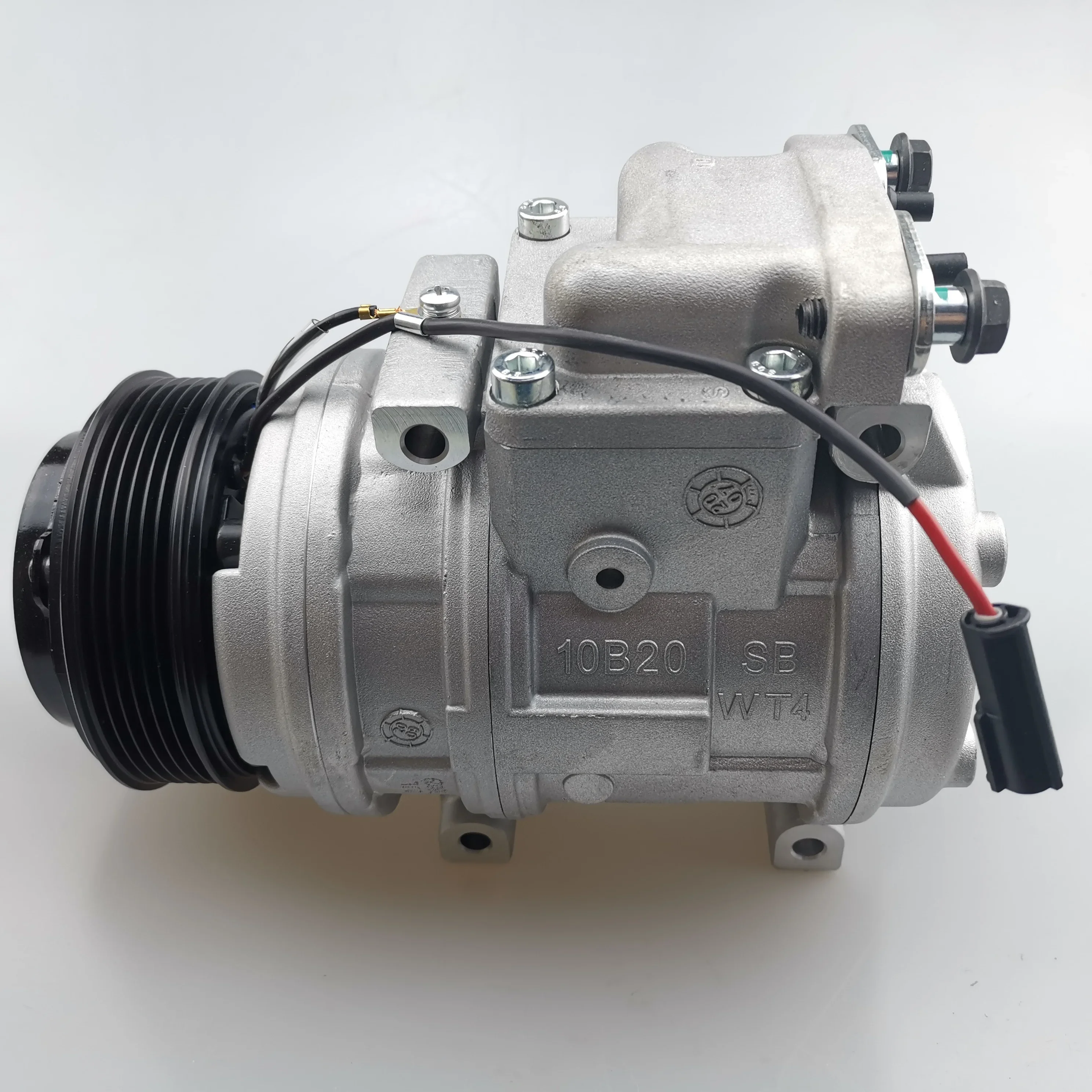 SAIC MAXUS V80 Original Air Conditioning Compressor SE10B20 C00000073