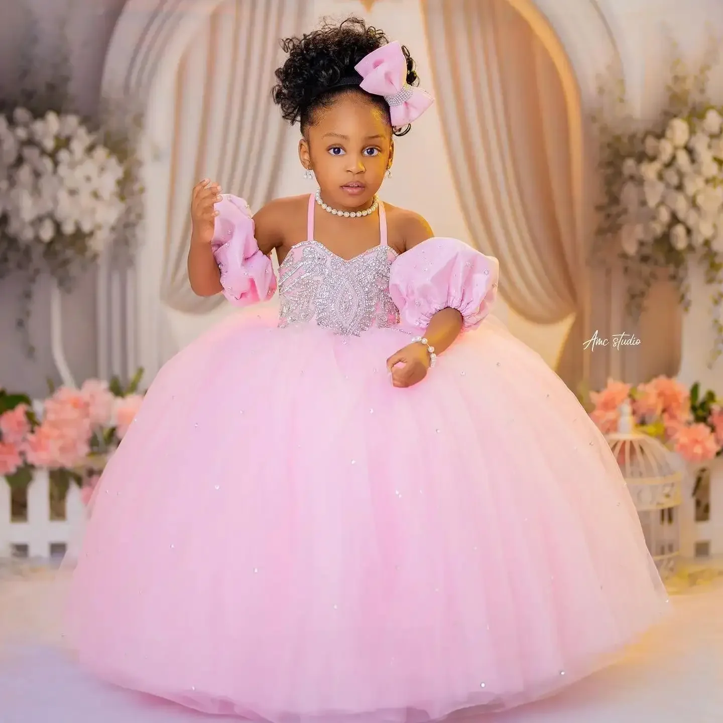 Customized Blush Pink Beaded Flower Girl Dresses for Wedding Crystal First Communion Dress Birthday Party Photos Shoot Ball Gown