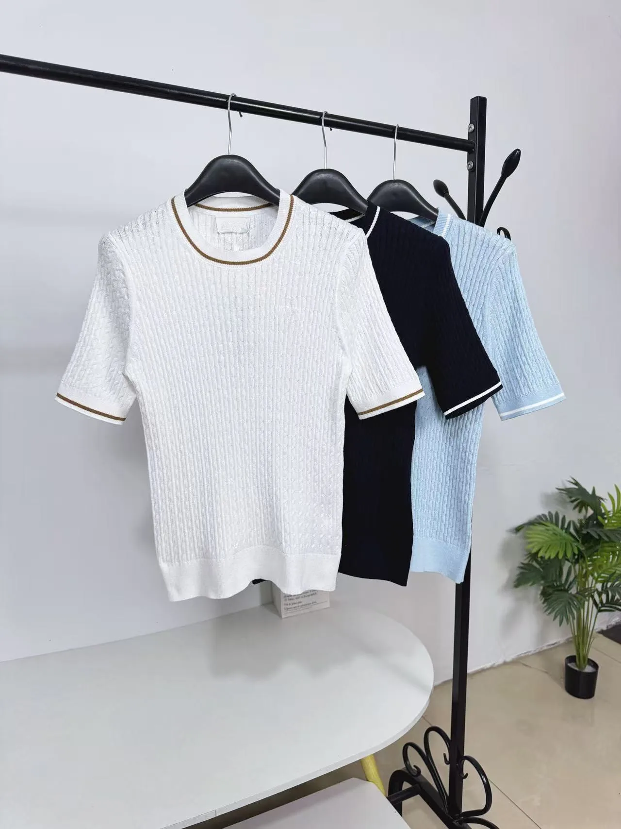 

Slim Fit Knitted T-Shirt Women's Short Sleeve round Neck Color Block College Style Fishbone Embroidery Twist Flower Design Top