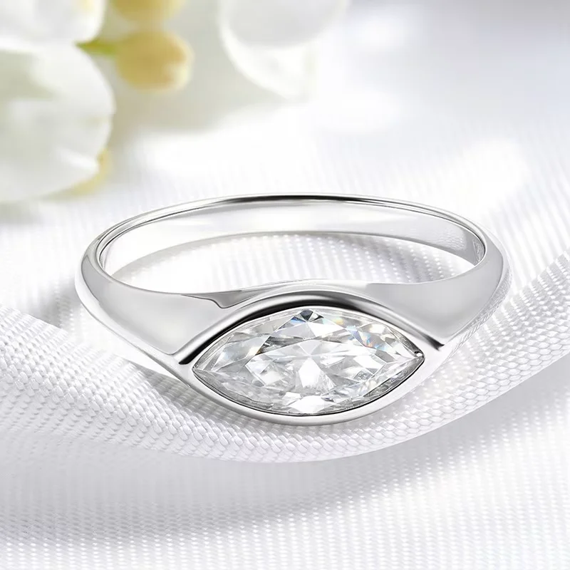 1CT Marquise Cut Moissanite Ring for Women Solitaire Ring Rose Gold Silver Two‑Color Option Minimalist Engagement Jewelry Gift