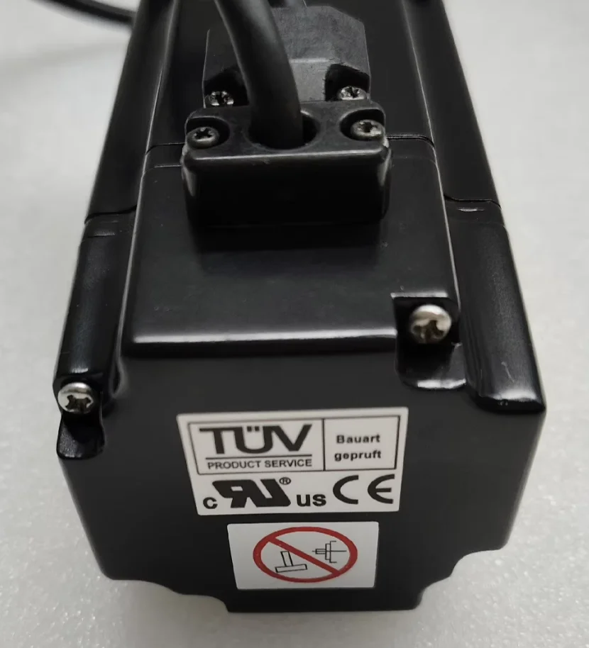 

SGMAH-04AAA2S Brand New Servo Motor Original Genuine，SGMAH 04AAA2S，Fast shipping