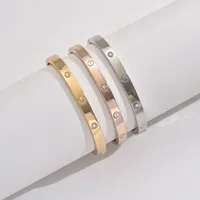 Luxurious Metal Bracelet Unisex Lightweight Fashionable Simple Design High Quality Jewelry Accessory from Mainland China