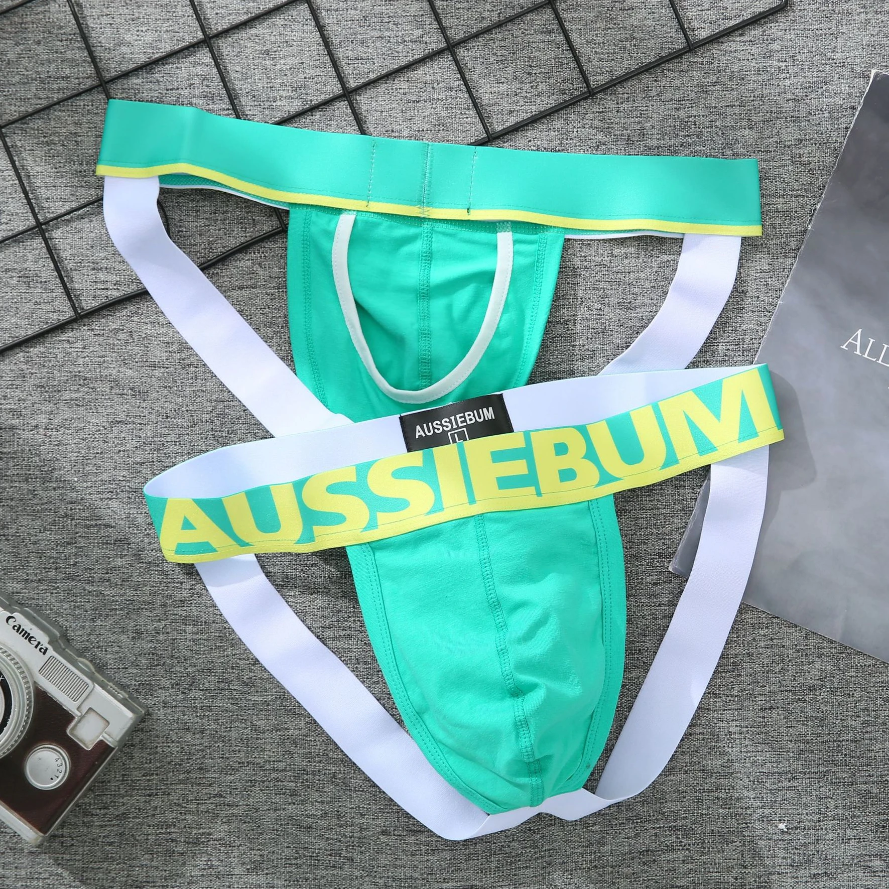 AUSSIEBUM new men\'s low waist double butyl underwear pure cotton sexy no trace lift hip U convex interest thong