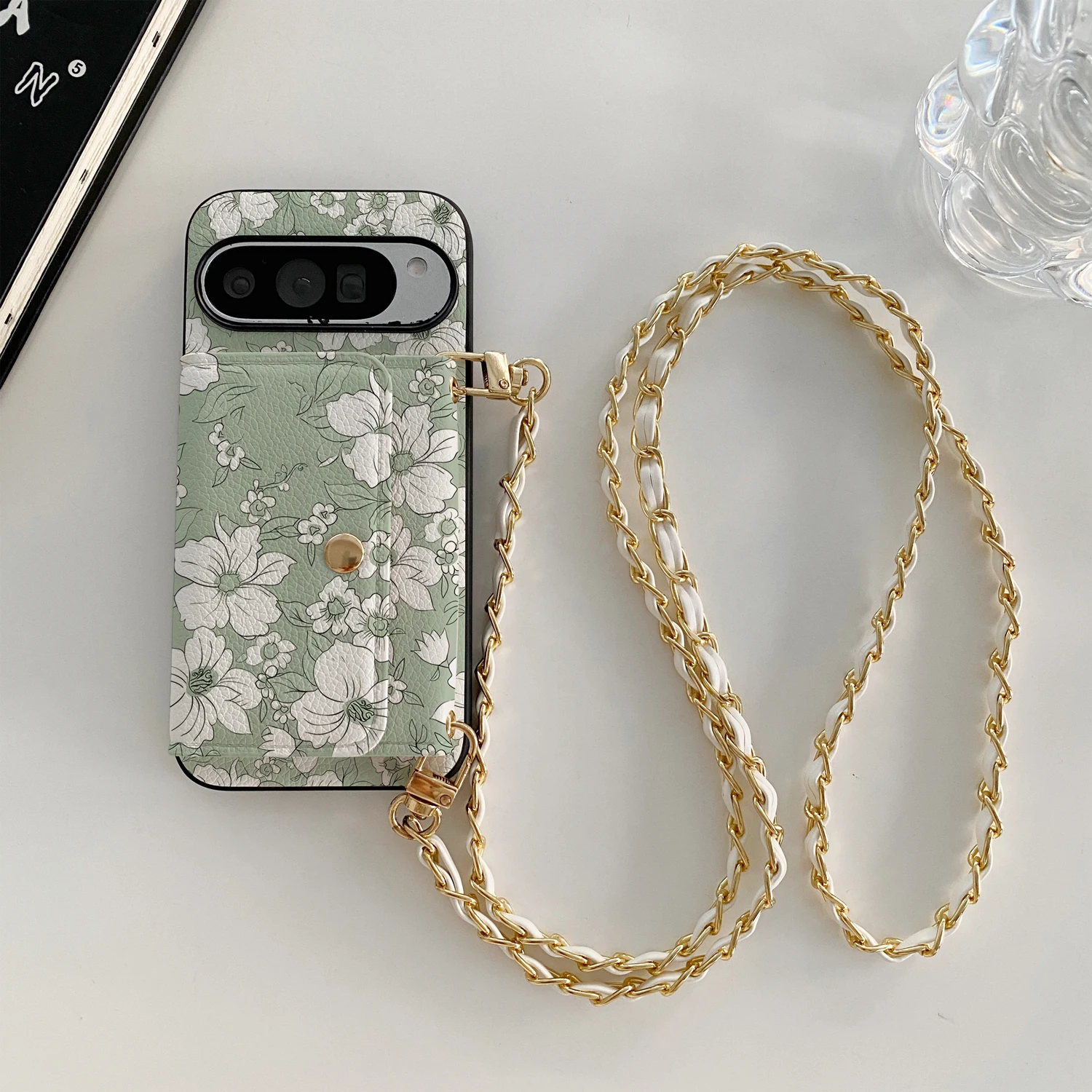 Mintgrüne, genarbte PU-Leder-Handyhülle für Google Pixel 9 8 7 6 10 Pro XL mit weißem Blumenmuster-Kartenfach und abnehmbarer Goldkette